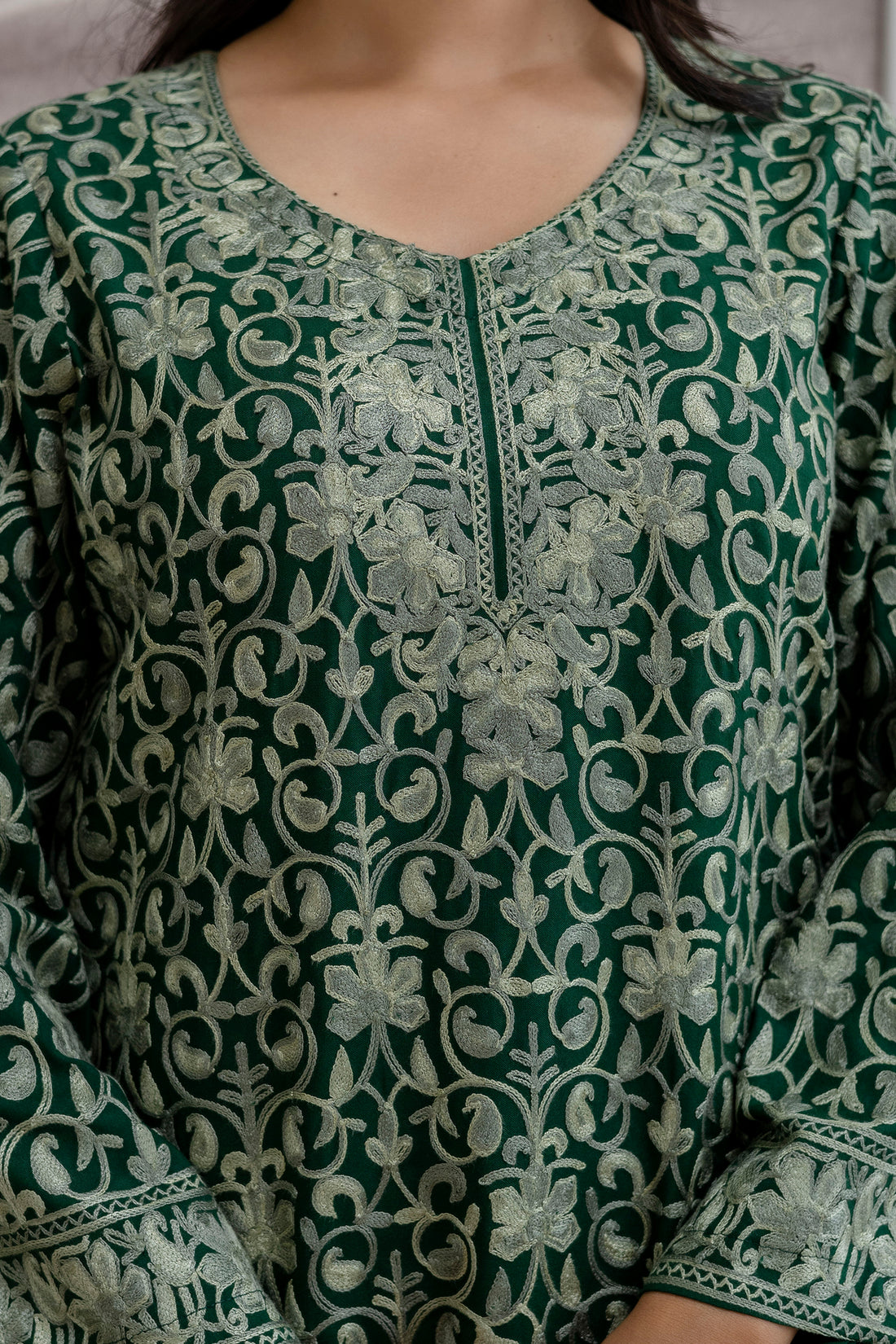 TOK Aari Embroidered Cotton Solid Women's Short Kurta - Dark Green