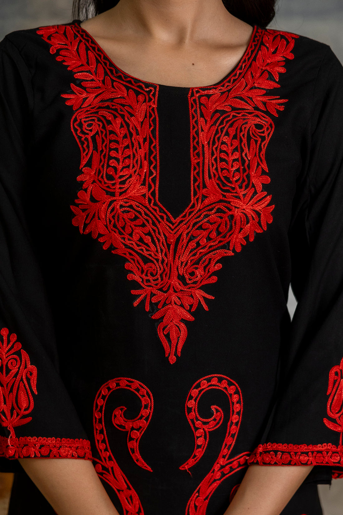 TOK Aari Embroidered Cotton Solid Women's Long Kurta - Black